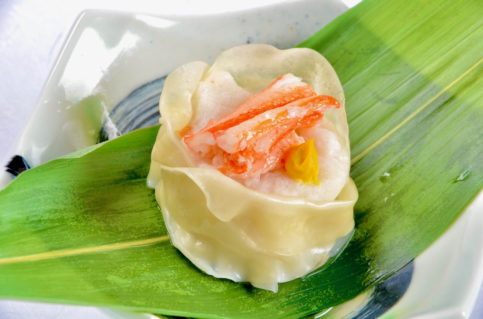 【冬の味覚★ズワイガニをたっぷり使った会席料理と天然大岩風呂を満喫プラン♪】１泊２食付き