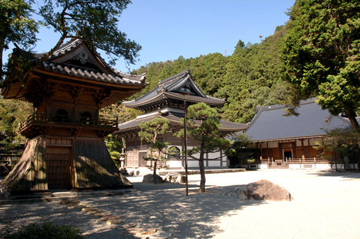 仏通寺　車で30分