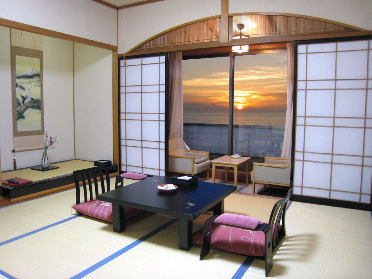 日本海を一望できるお部屋