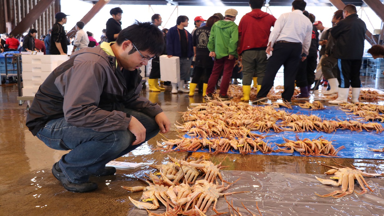 【活蟹】茹で/焼き/刺身と楽しめるカニのフルコース＜一泊二食＞