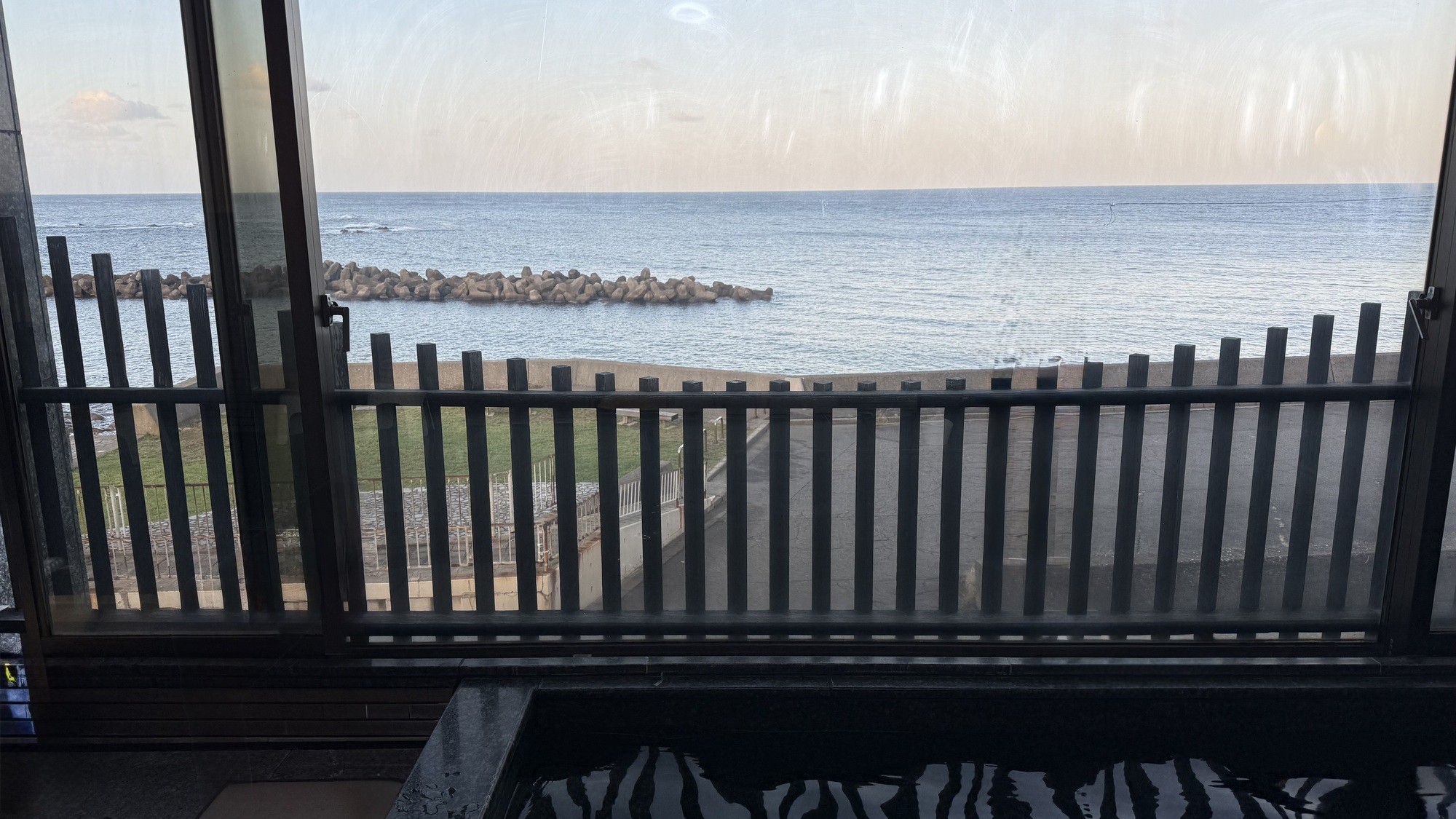 大浴場からの眺望｜朝方