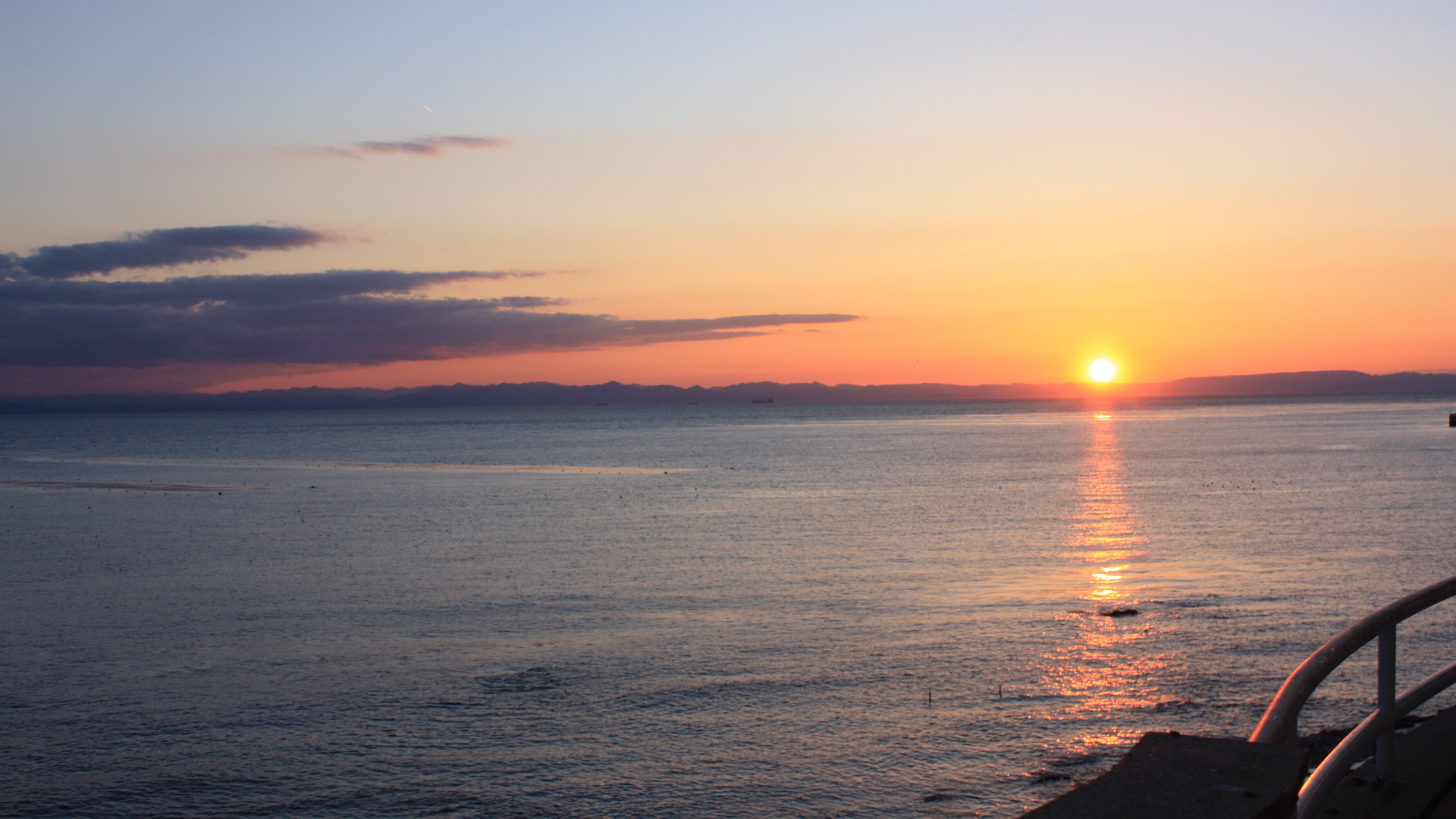 夕刻、海側客室からの眺望３