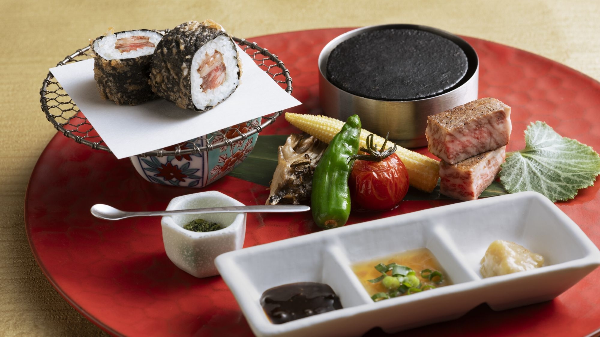 【基本料金】夕食会席・朝食ブッフェ／癒しと寛ぎの空間とワンランク上の温泉三昧で楽しむ