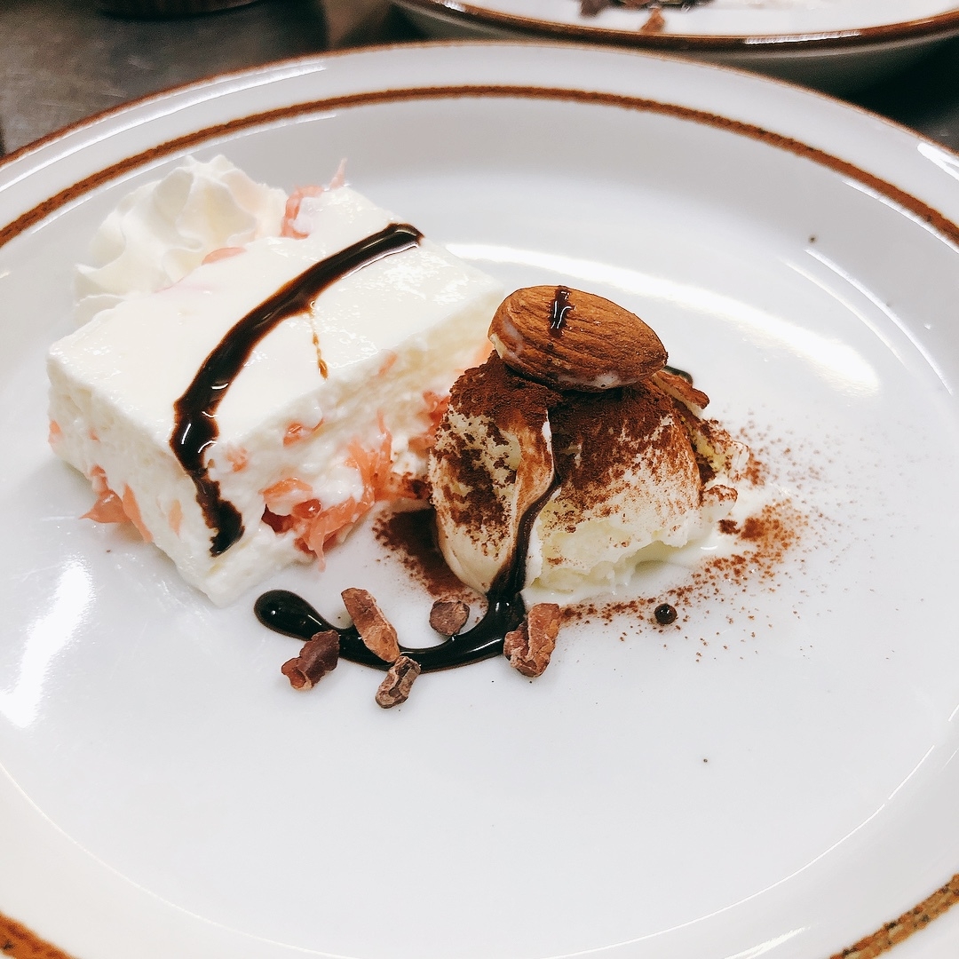 『旬の食材を使った和洋折衷料理』×『ワイン・地酒』【夕朝二食付きプラン】