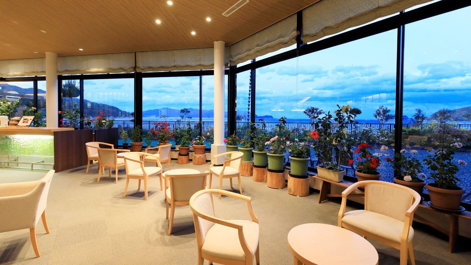 【毛蟹まるごと1杯付き】贅沢にお1人様につき1杯◆三陸の毛蟹は冬が旬！味覚満喫◆期間限定