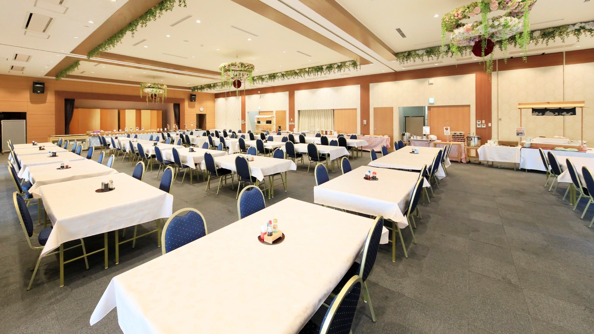 朝食会場