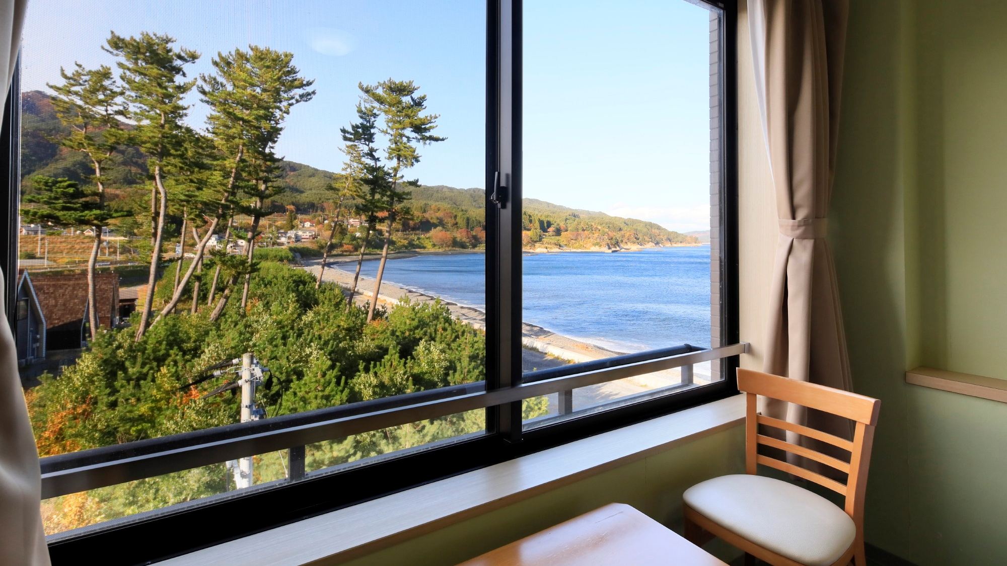 【松林側】ツインルーム（バス・トイレ付き）