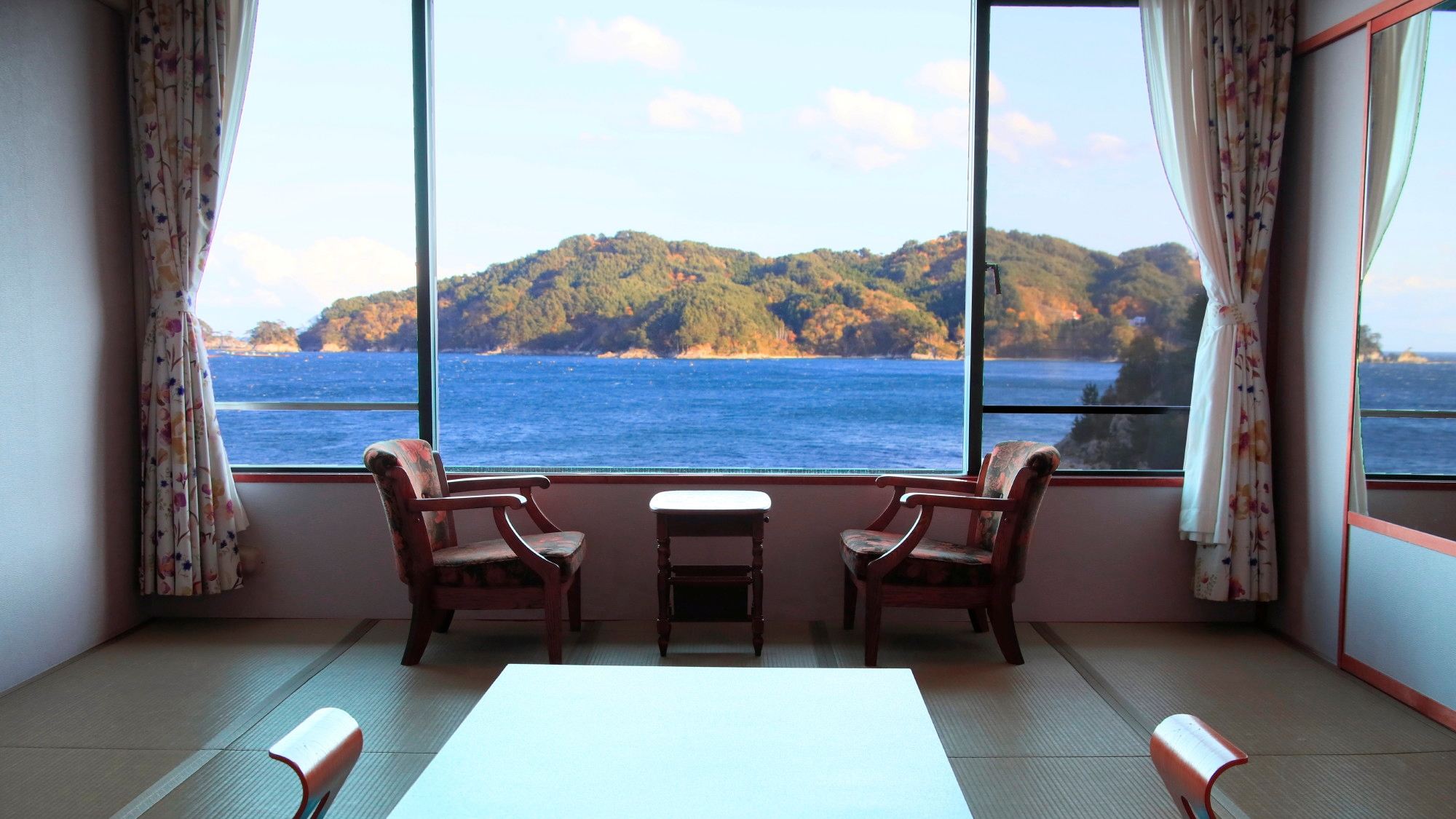 【海側・オーシャンビュー】和室（バス・トイレ付き）