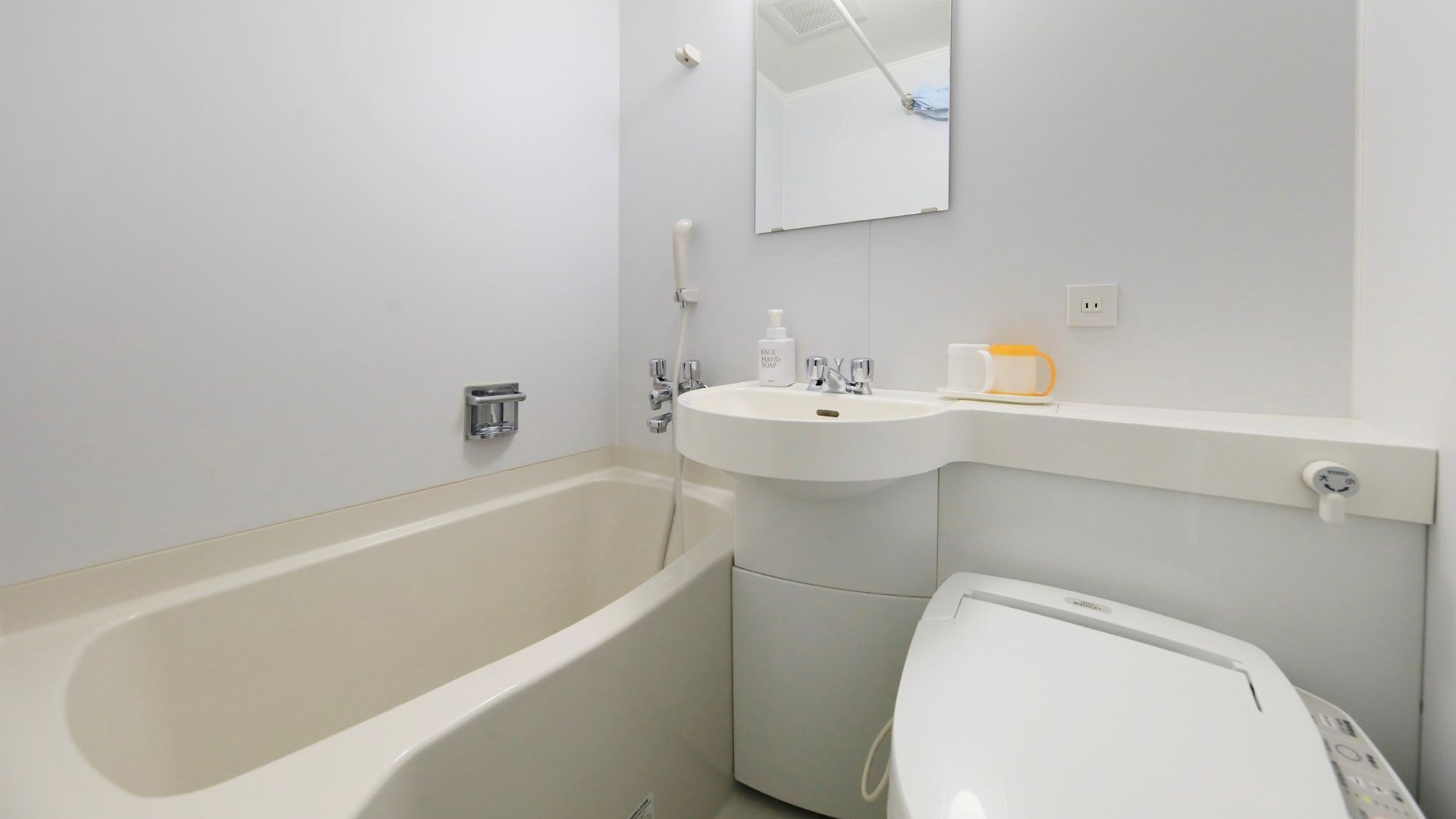 【松林側】ツインルーム（バス・トイレ付き）