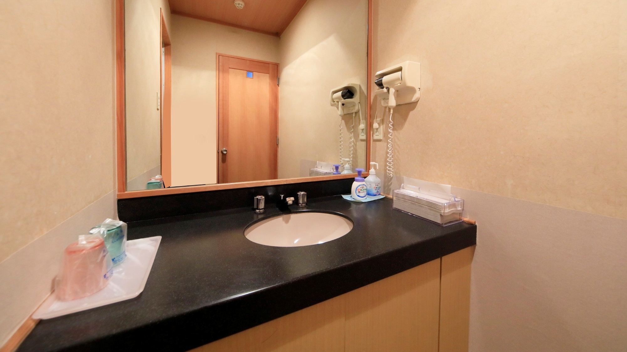 スイート【５階　２間・ダブルベッド】