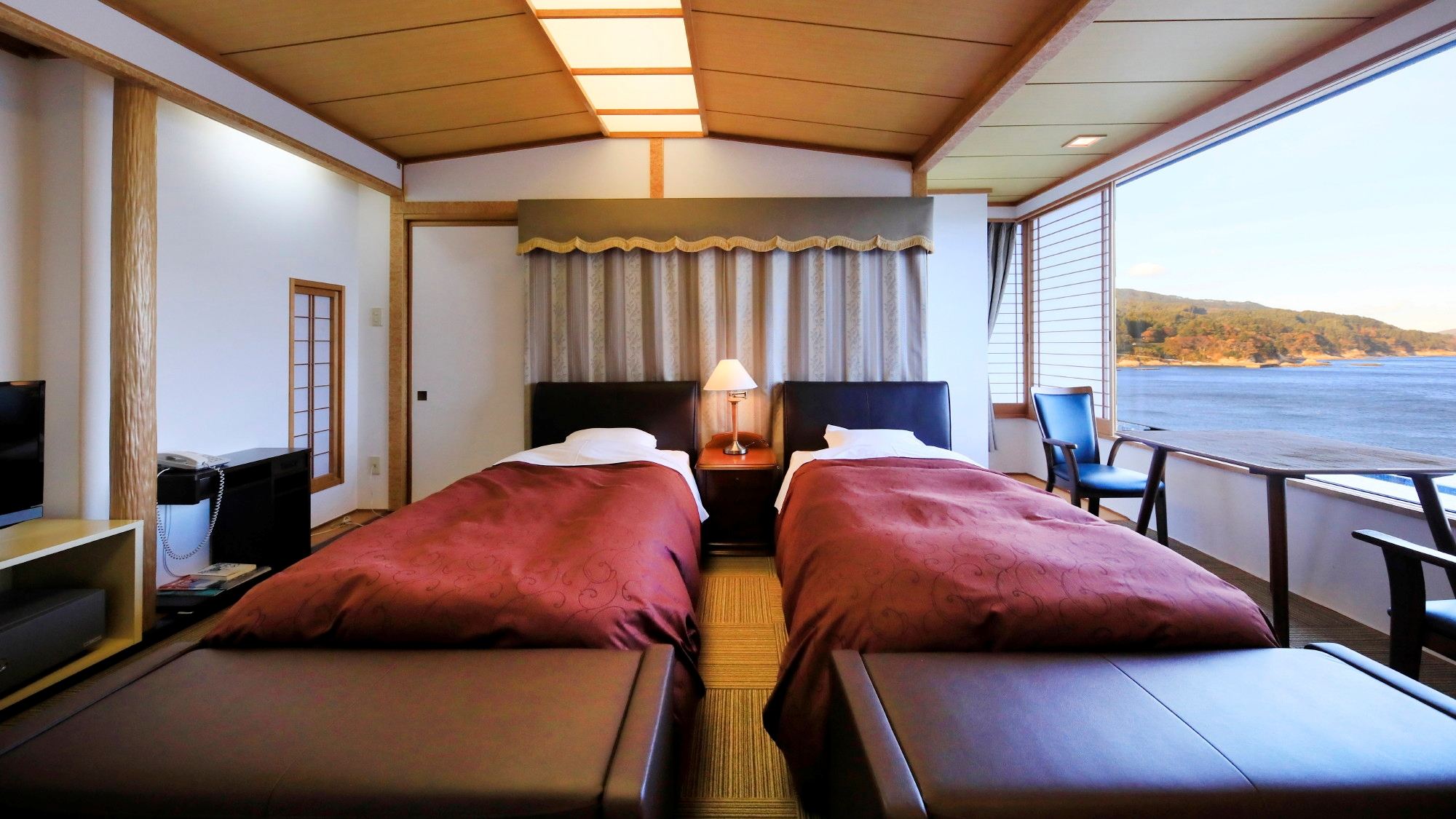 スイート【５階　展望風呂付きツインルーム】