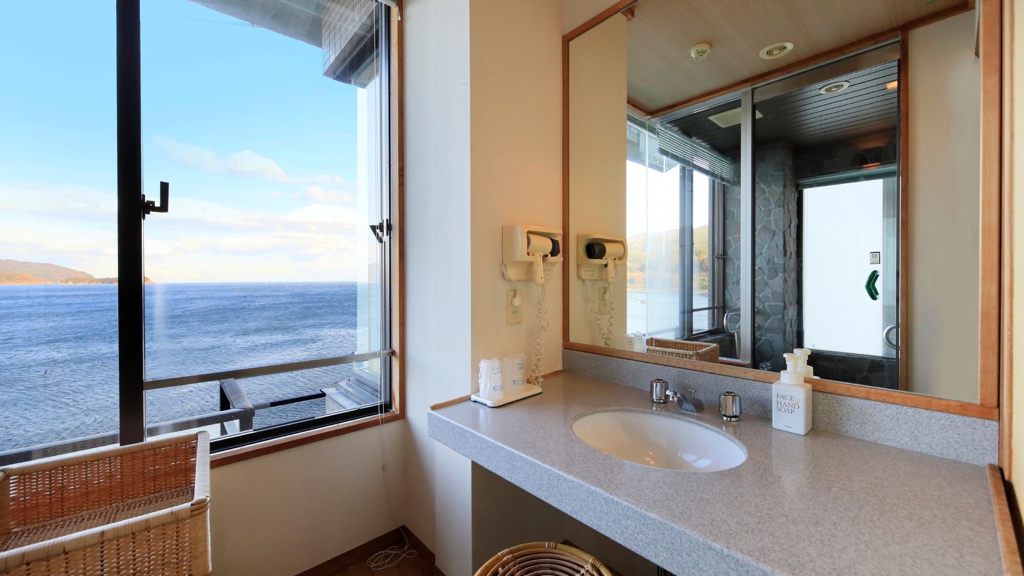 スイート【５階　展望風呂付きツインルーム】