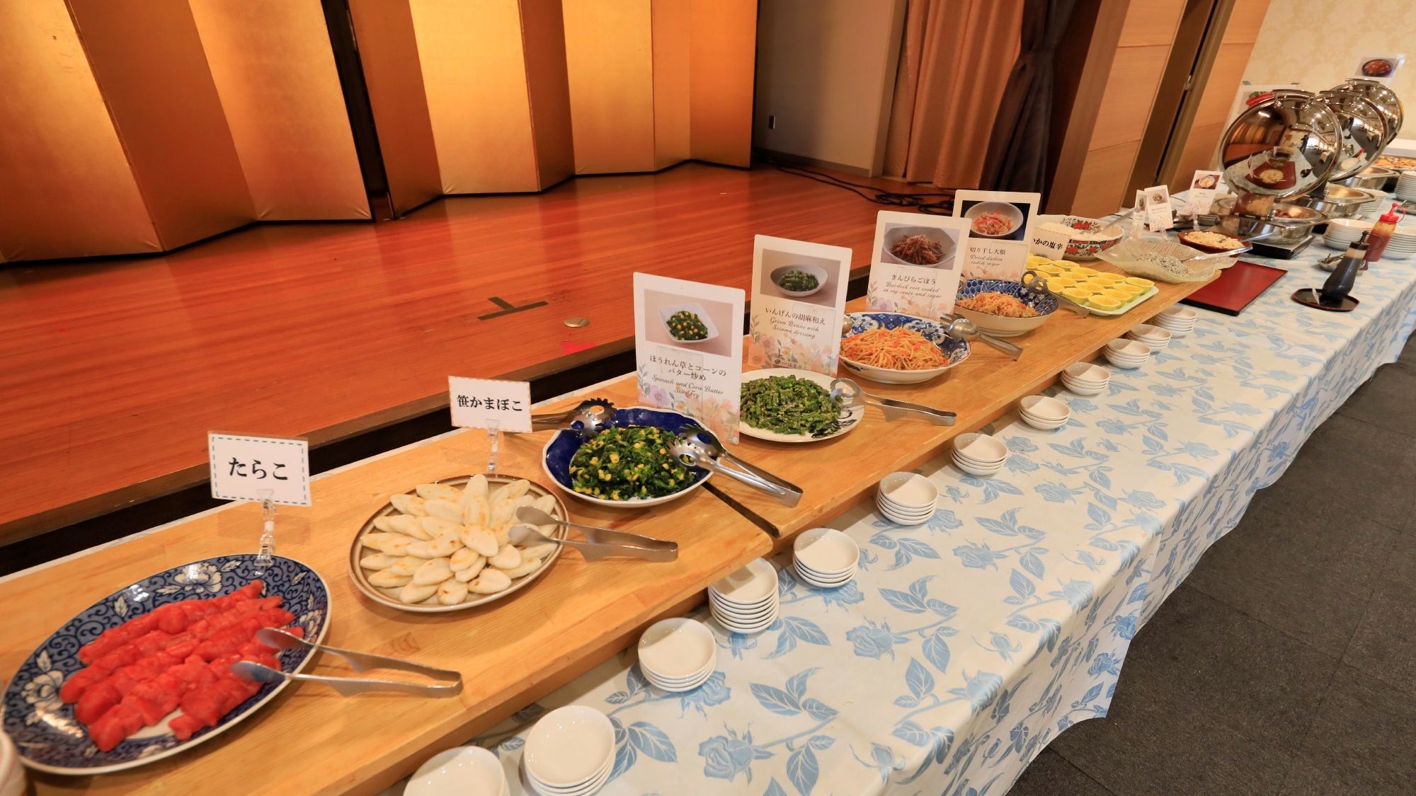 朝食バイキング