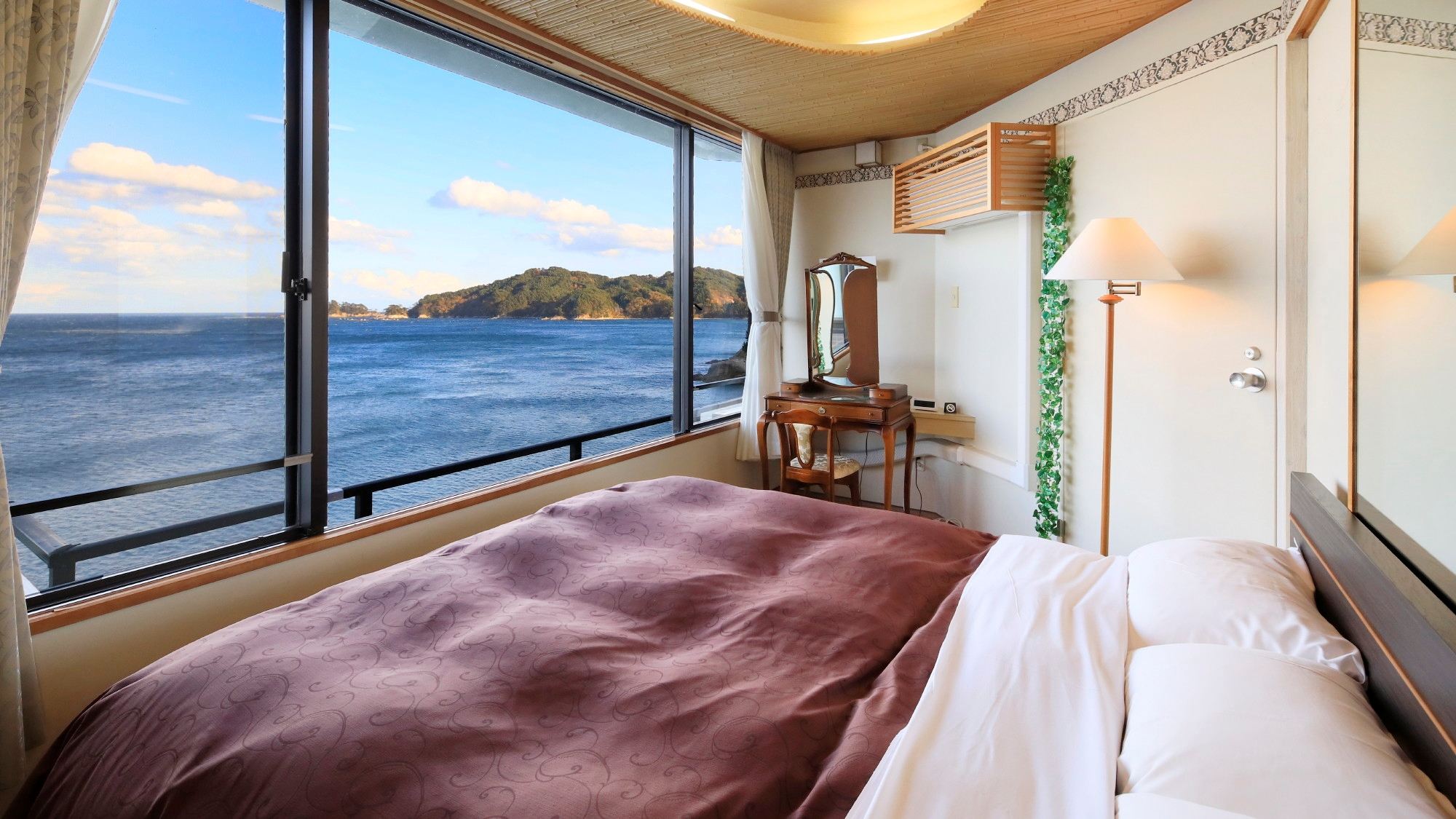 スイート【５階　２間・ダブルベッド】