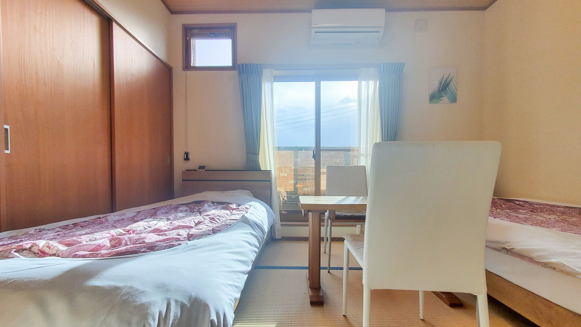 #喫煙ツイン　アットホームな雰囲気のお部屋。自分のお家のようにのんびりとお寛ぎください。