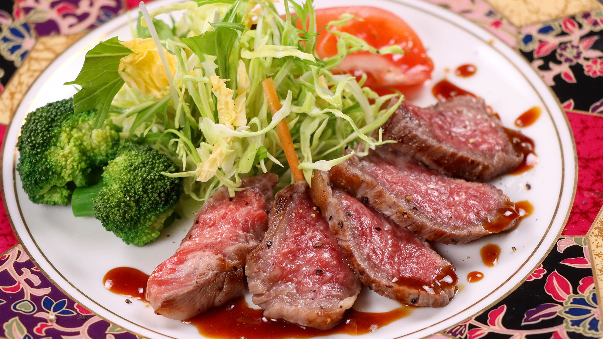 #国産牛の日替わり料理_海鮮とお肉両方楽しみたい方におすすめ！