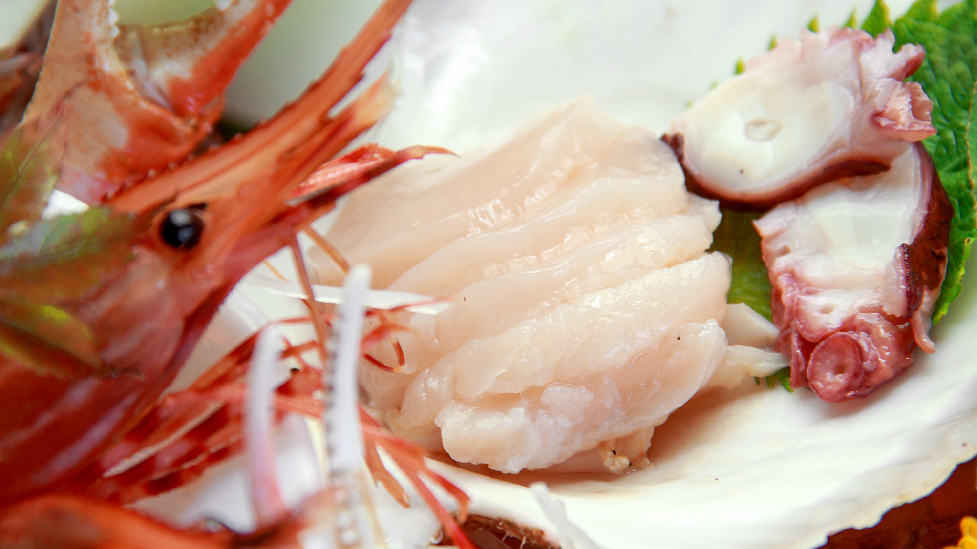 #お食事一例_気仙沼に水揚げされる新鮮な魚介類を使用した創作和食です。