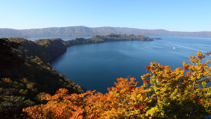 周辺観光（十和田湖・紅葉）