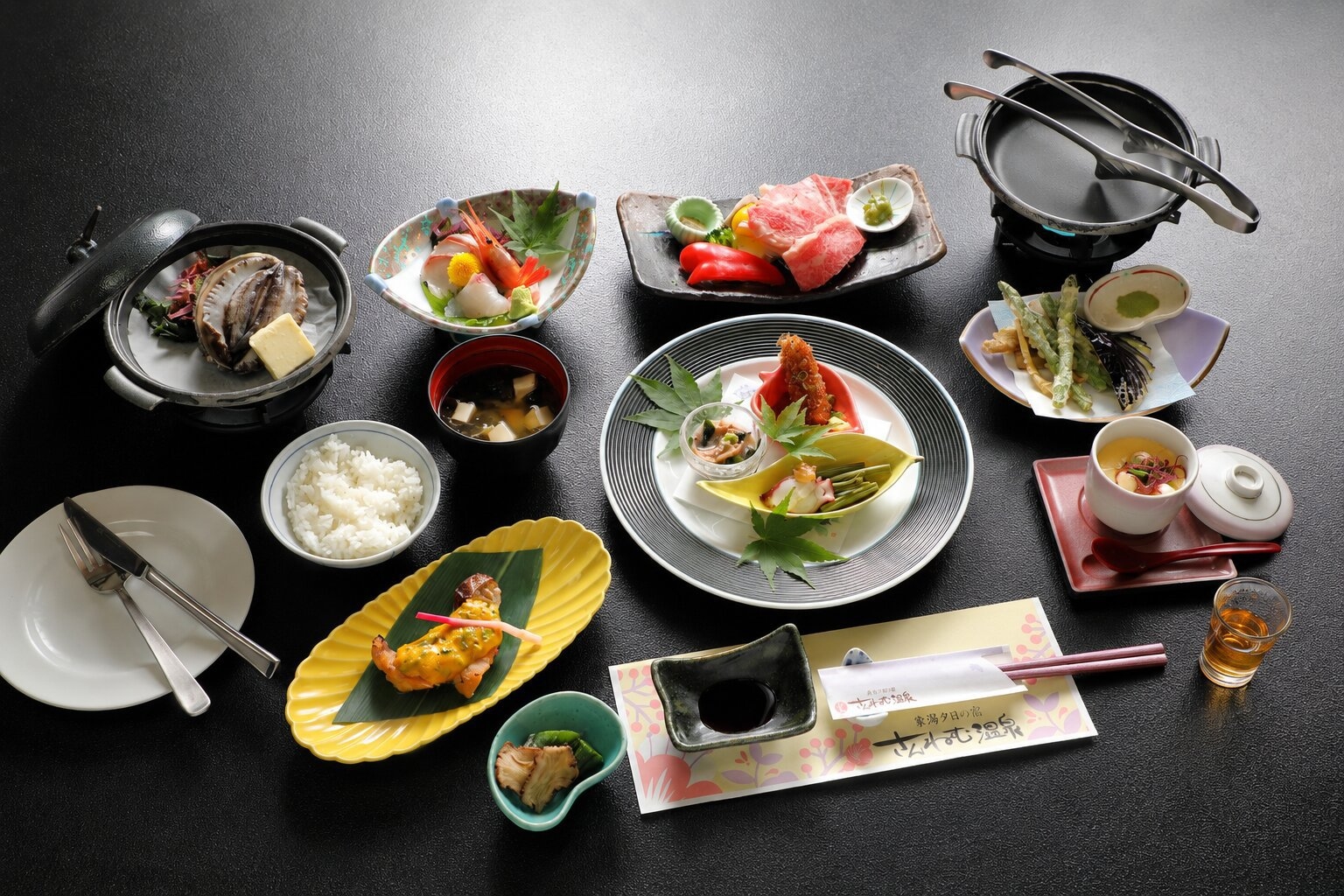 （Aプラン）海と大地の饗宴プラン〜基本料理+アワビ+由利牛陶板焼き〜1泊２食付