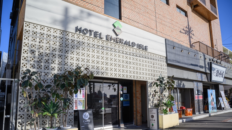 ◆外観／石垣島の中心繁華街「美崎町」の一角に佇む築30年のホテルをリノベーションしたホテルです。