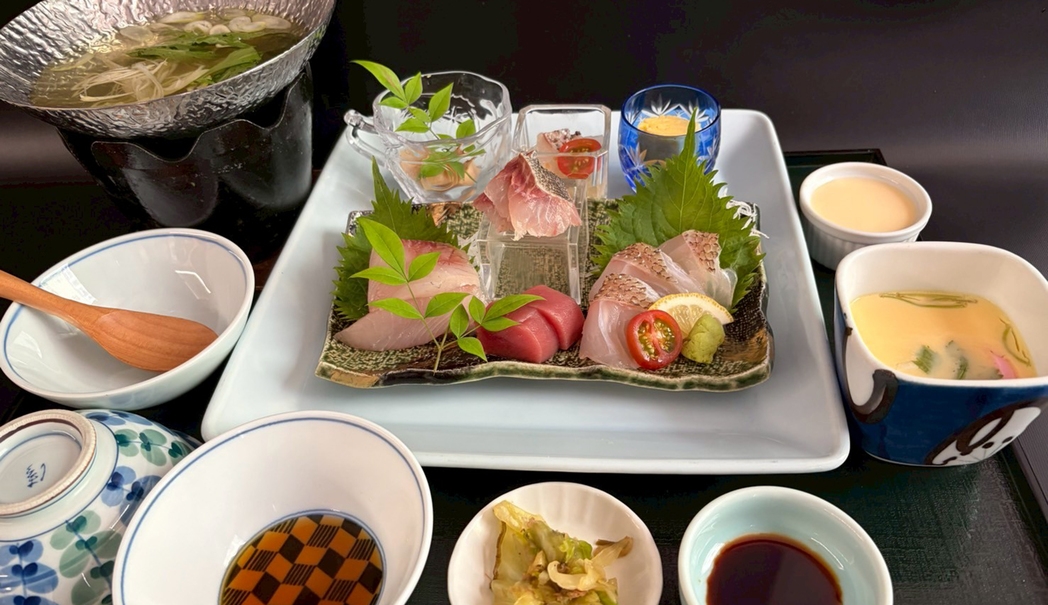 【期間限定】今なら王位戦勝負飯候補の「刺ししゃぶ御膳」も選べる夕食付プラン＜夕・朝食付＞
