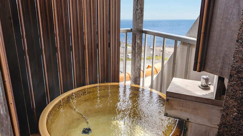 【海眺望ハイフロア■温泉露天風呂付■キング／禁煙】海景をすぐそばに感じながらプライベートバスを満喫！
