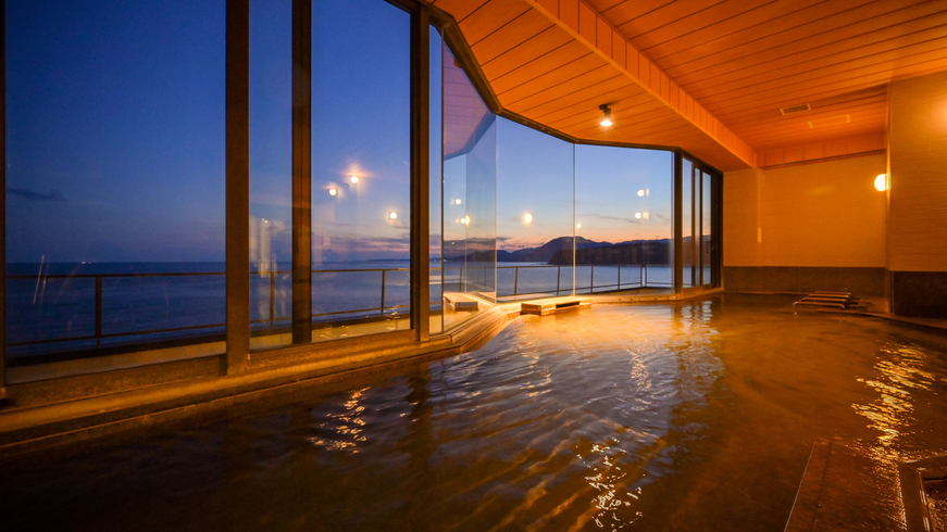 【12/31〜1/2】金目鯛含む「年末年始特別会席」「おせち」を楽しむ。年の瀬・新たな年を海沿い宿で