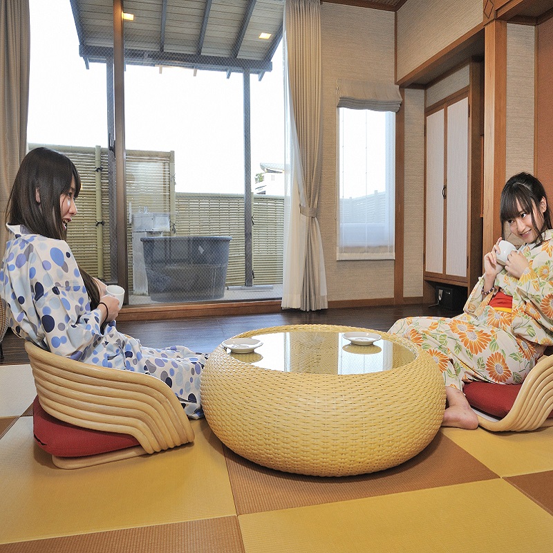 お部屋にて…
