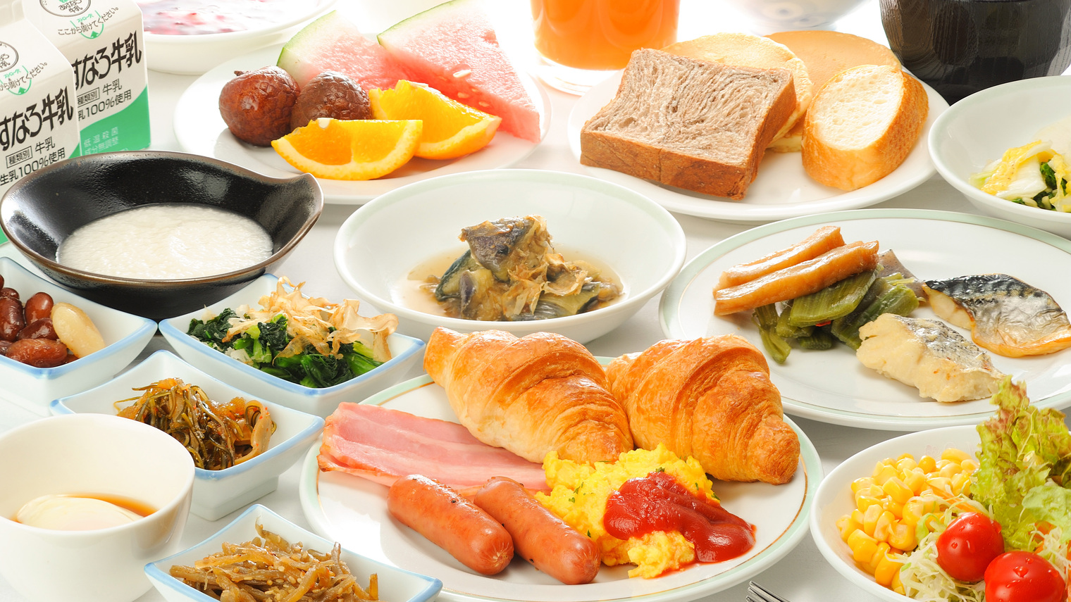 【無料】30品目以上の和洋朝食バイキング：6:30～9:00(日・祝日～9:30)