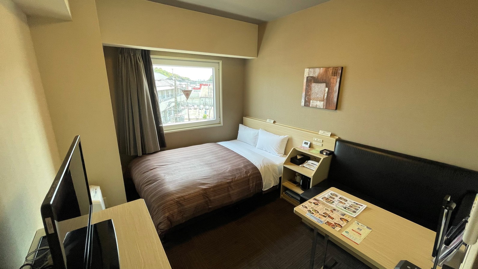 スタンダードセミダブルルーム ベッドサイズ200㎝×130㎝(12平米~)