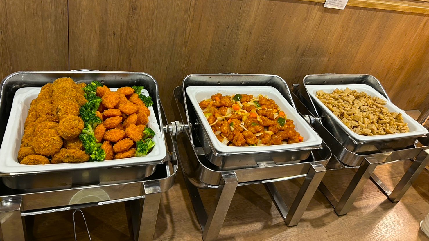 【無料】30品目以上の和洋朝食バイキング：6:30～9:00