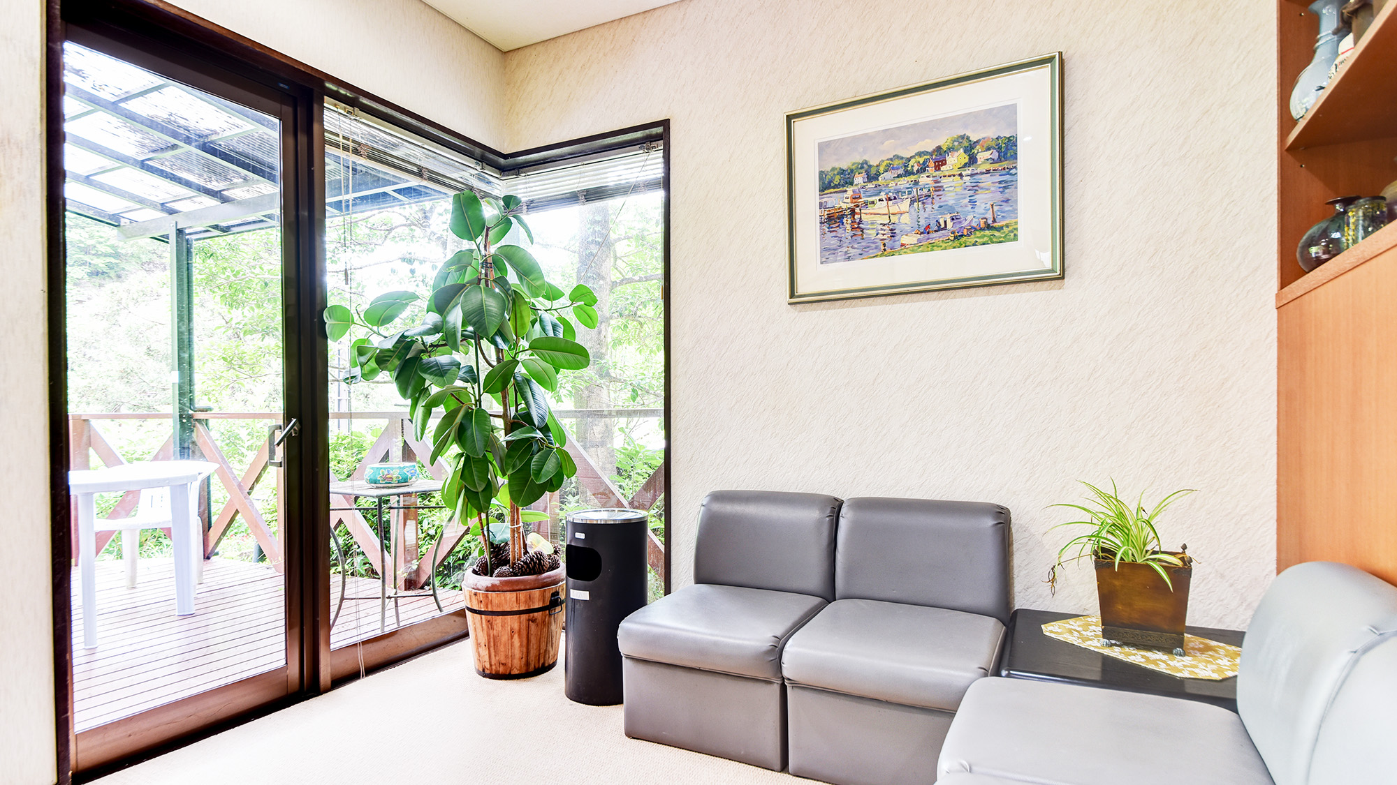 **【館内一例】ロビー