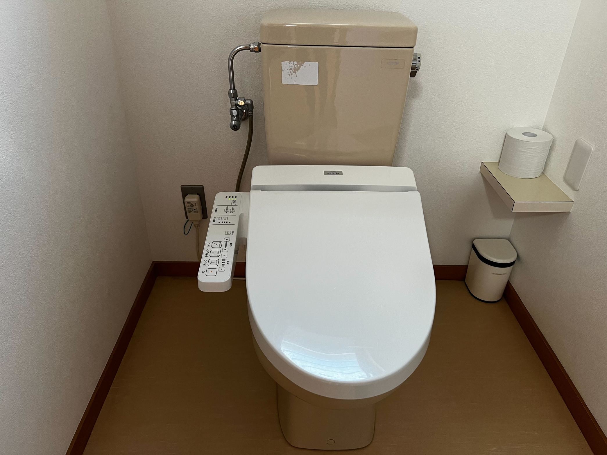 洗浄機付トイレ　和室10畳