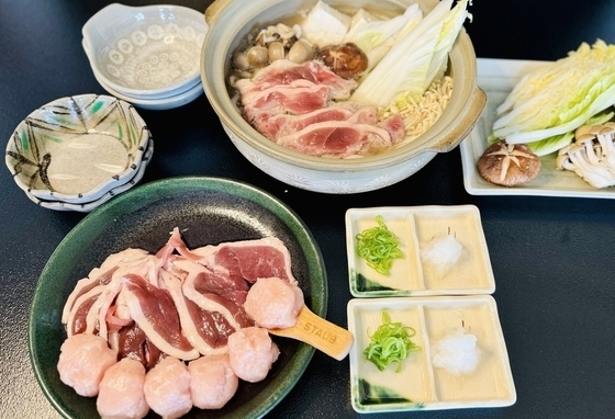 【冬季限定メニュー】選べる夕食！滋賀牛鍋or近江鴨鍋＆朝食に焼きたてパンセット♪【1泊2食】