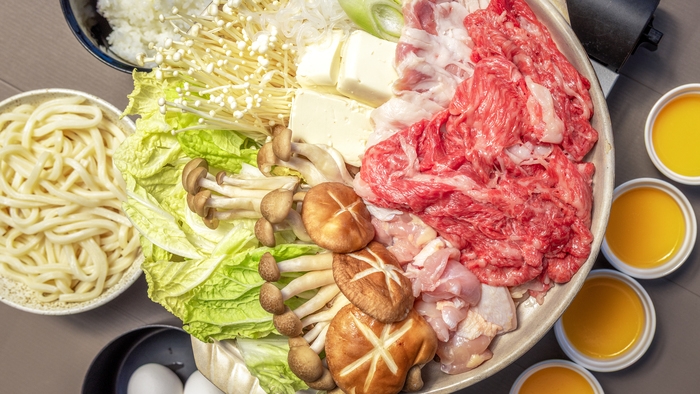 【楽天トラベルサマーSALE】【秋冬限定・1泊2食】コテージステイ★滋賀牛鍋or近江鴨鍋＆朝食パン