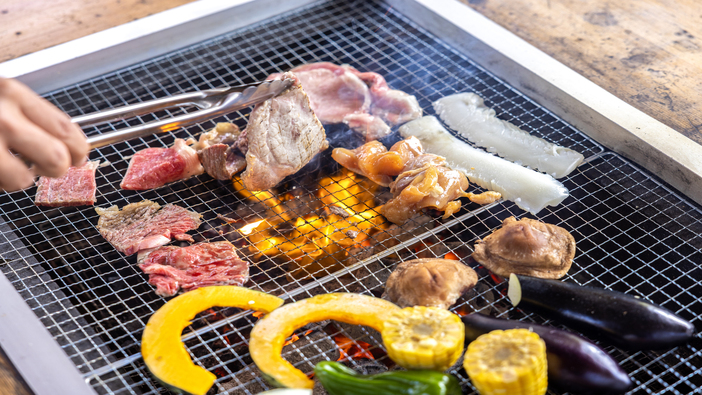 【グランピング1周年記念★1泊2食】夏休み★シガリズム体験！夕食BBQ＆朝食パン【ペット可】
