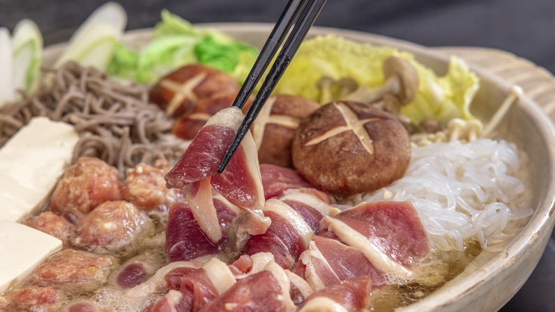 【秋冬限定・1泊2食】グランピングで選べる夕食★滋賀牛堪能鍋or近江鴨鍋＆朝食焼きたてパン♪