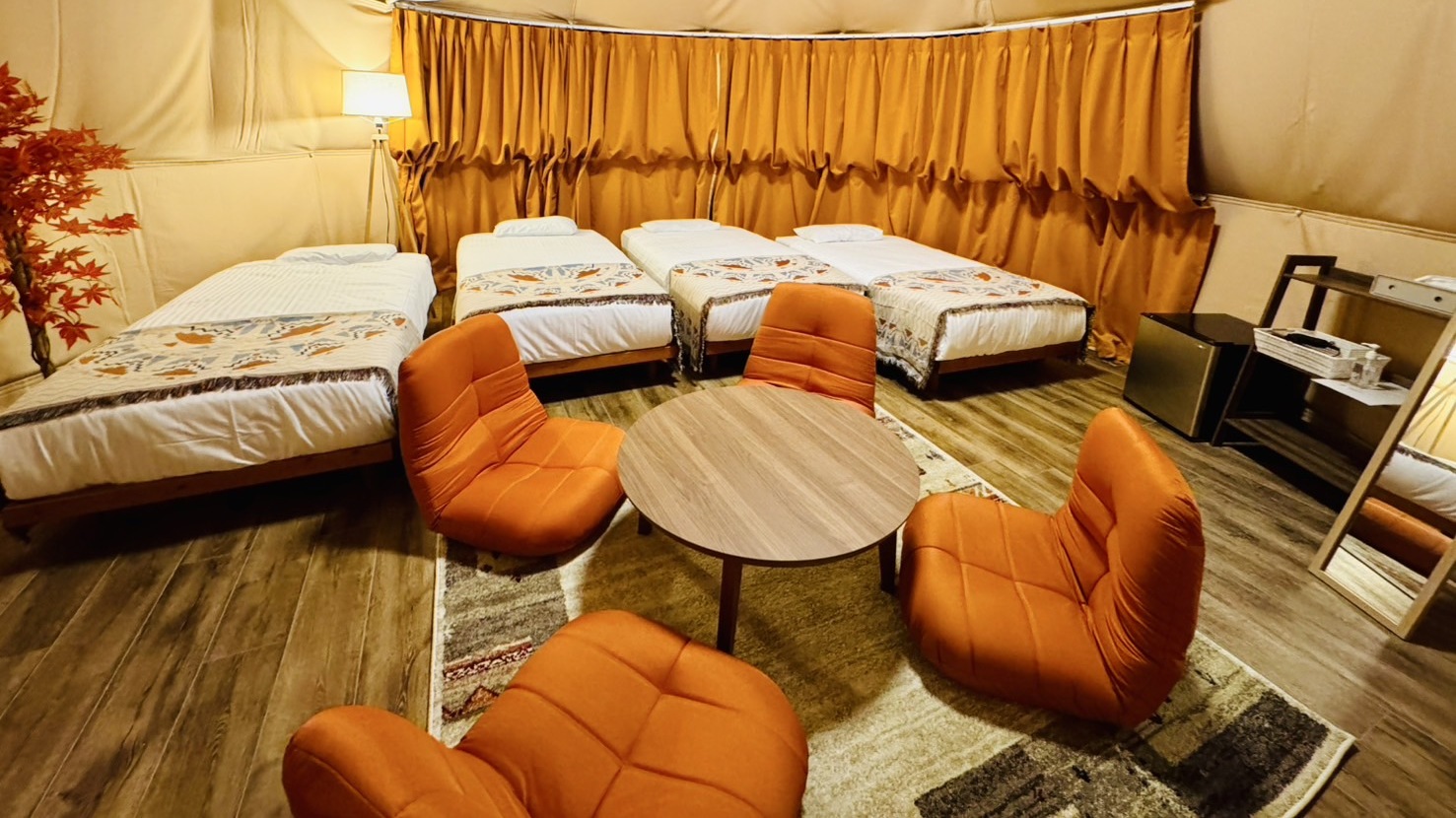 グランピング【紅葉・室内】