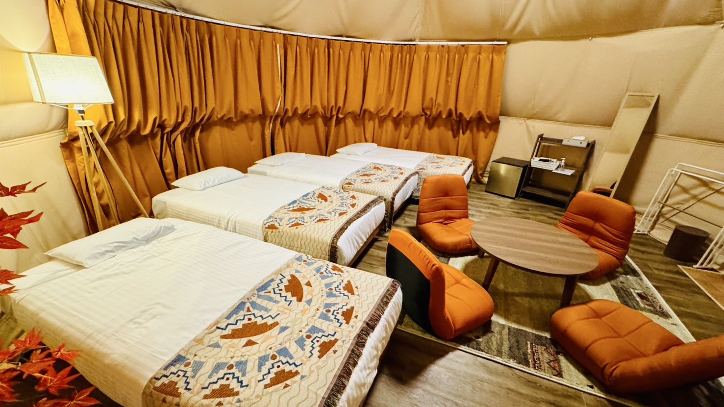 グランピング【紅葉・室内】