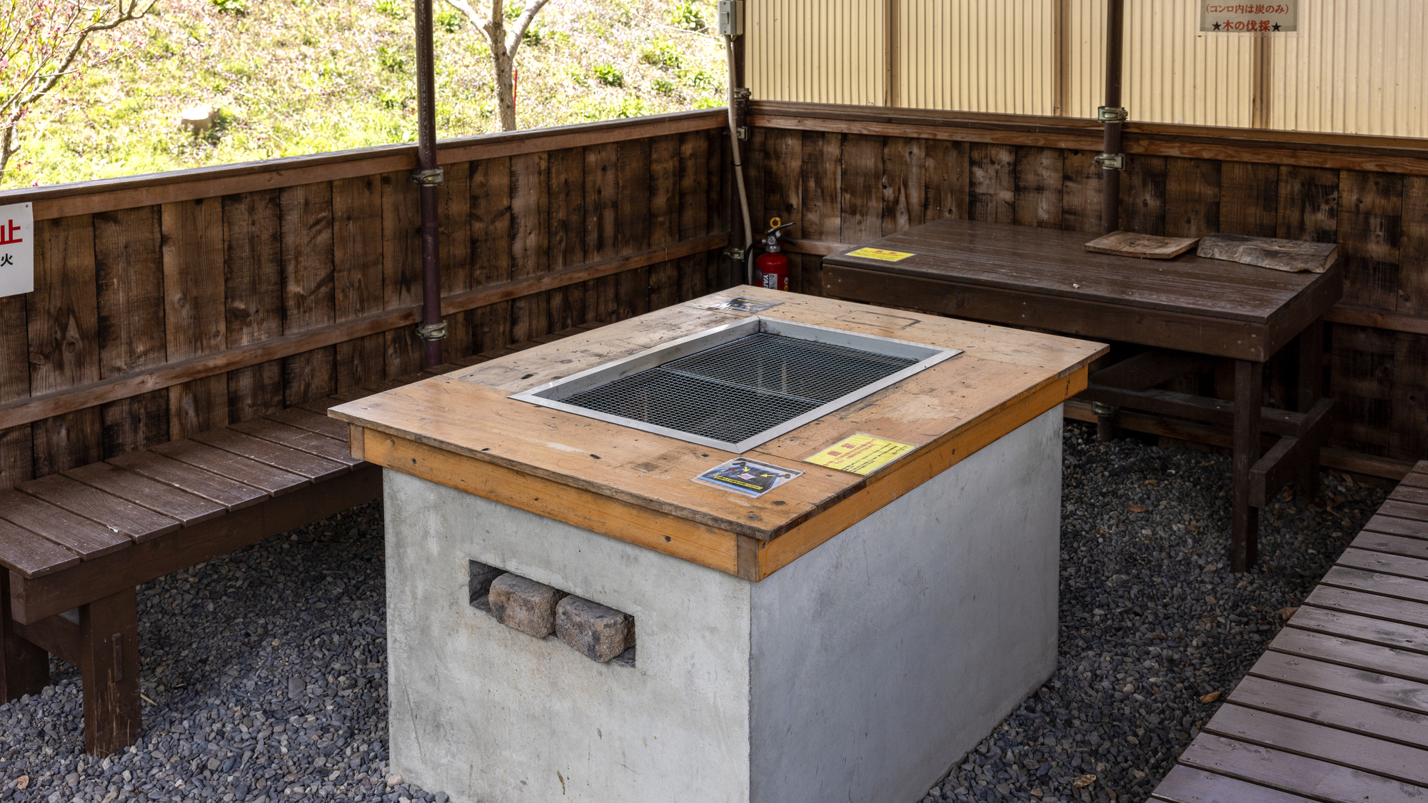 敷地内・BBQサイト