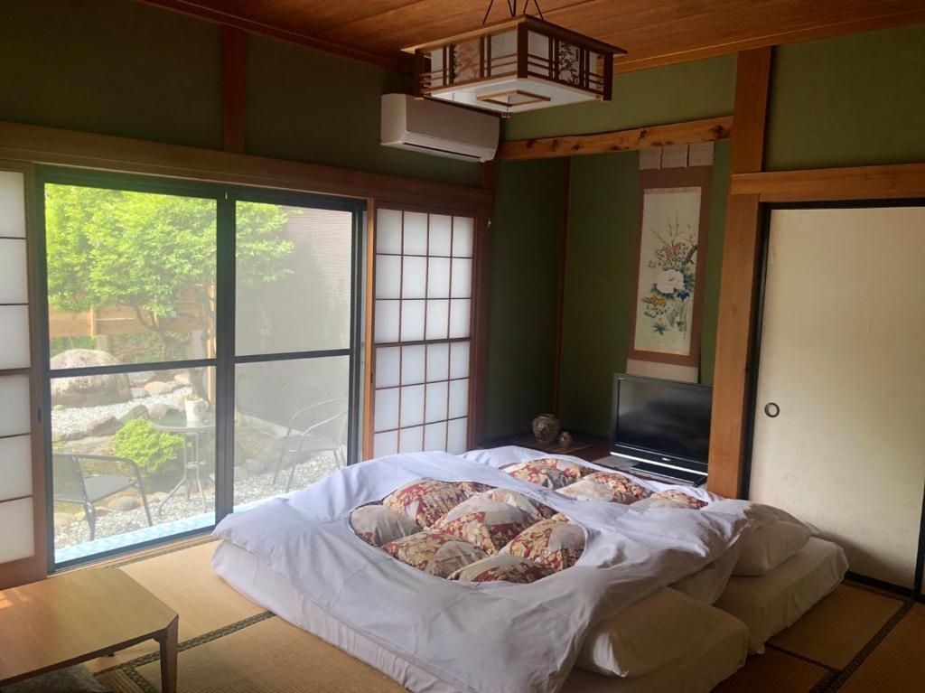 【ファミリー】民家一棟 大谷川、日光連山を一望できる絶景の立地 (お風呂あり無料駐車場あり)
