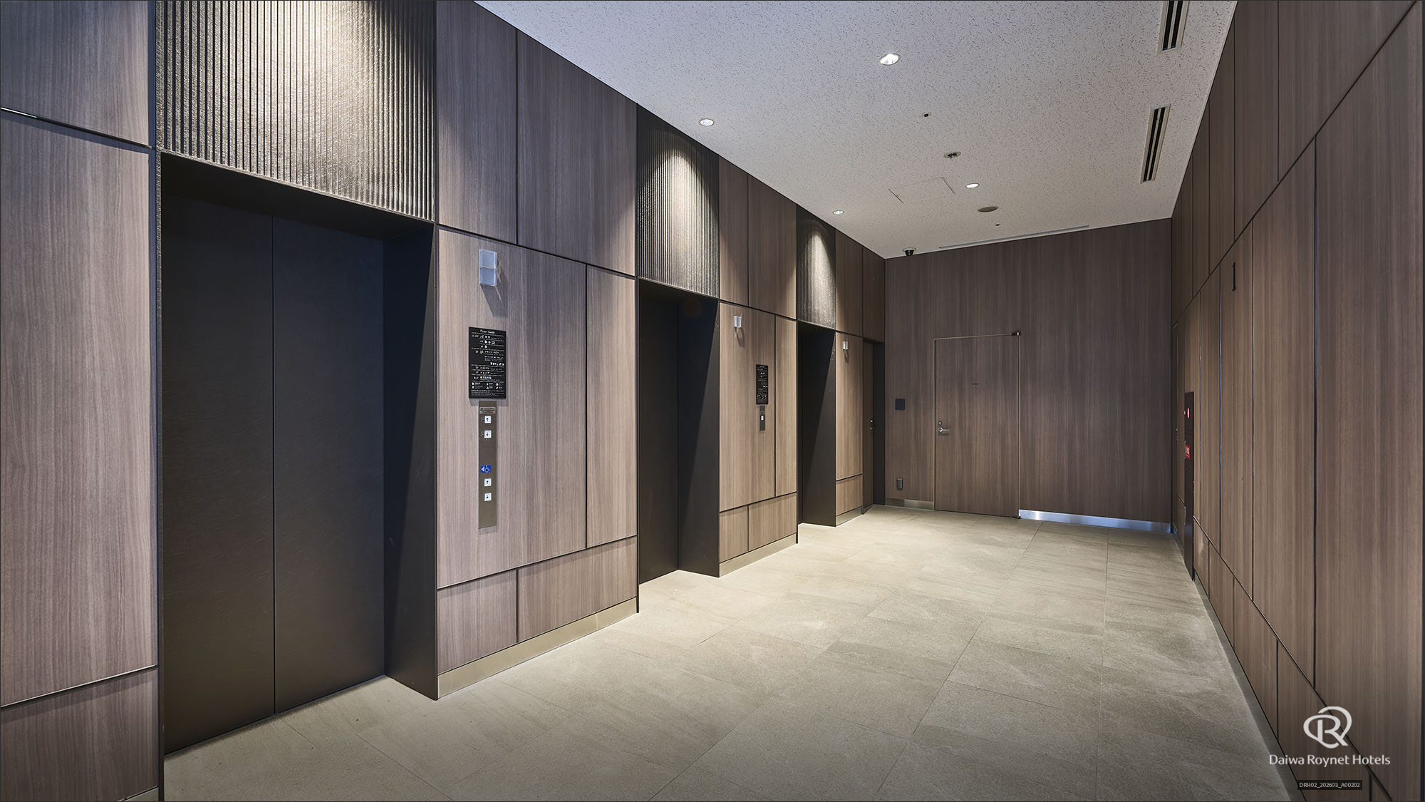 1解エレベーターホール