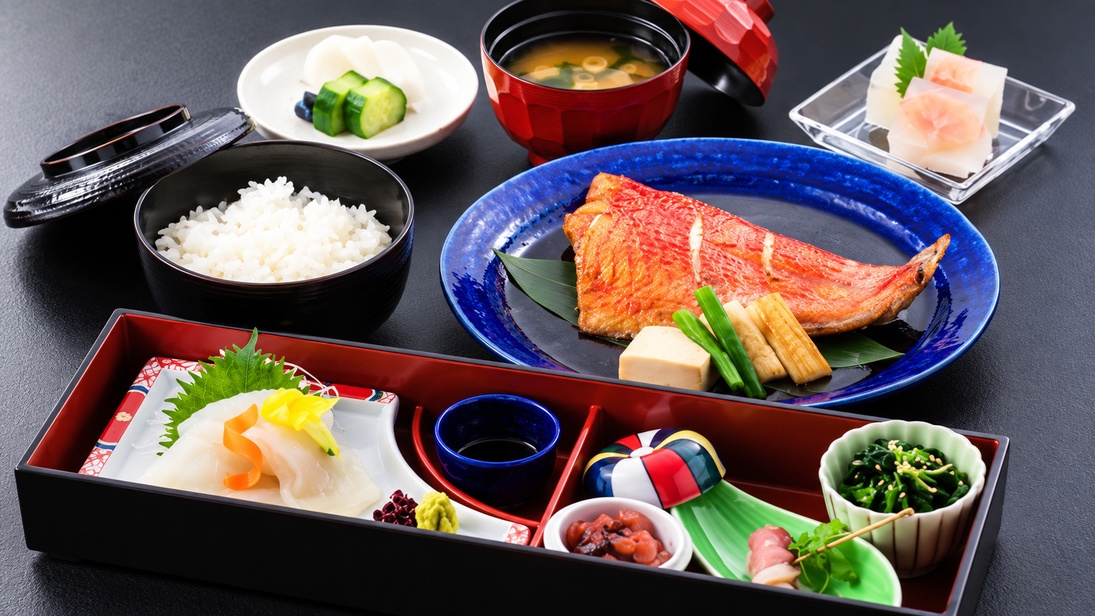 【お得に選べる夕食】金目煮付けor豚バラせいろ蒸し｜気軽に楽しむ御宿2食付