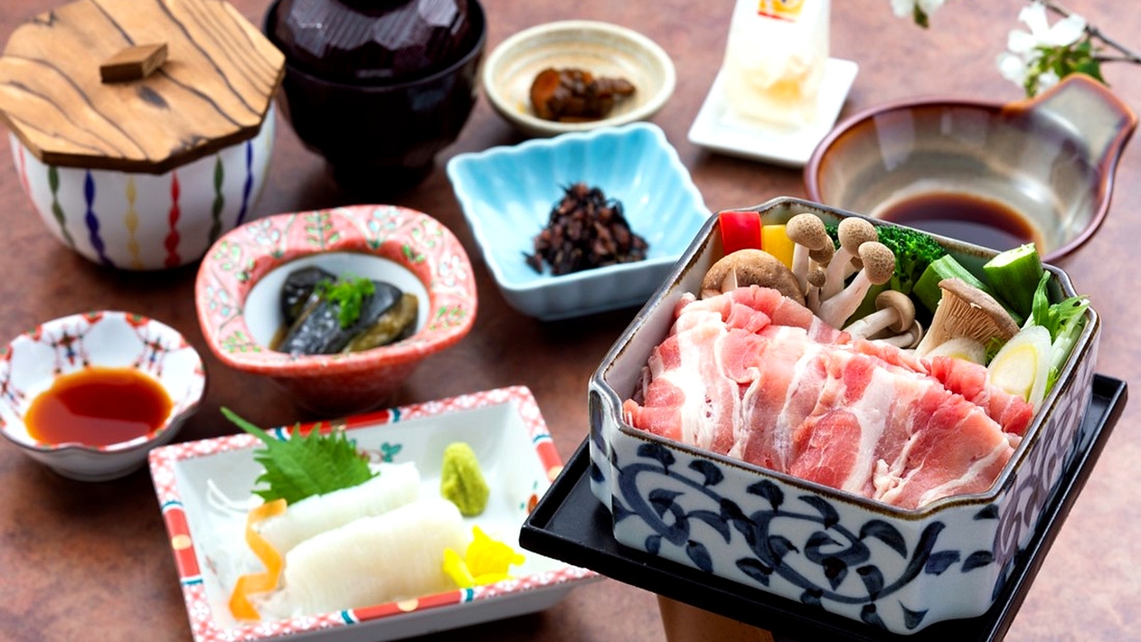 【お得に選べる夕食】金目煮付けor豚バラせいろ蒸し｜気軽に楽しむ御宿2食付