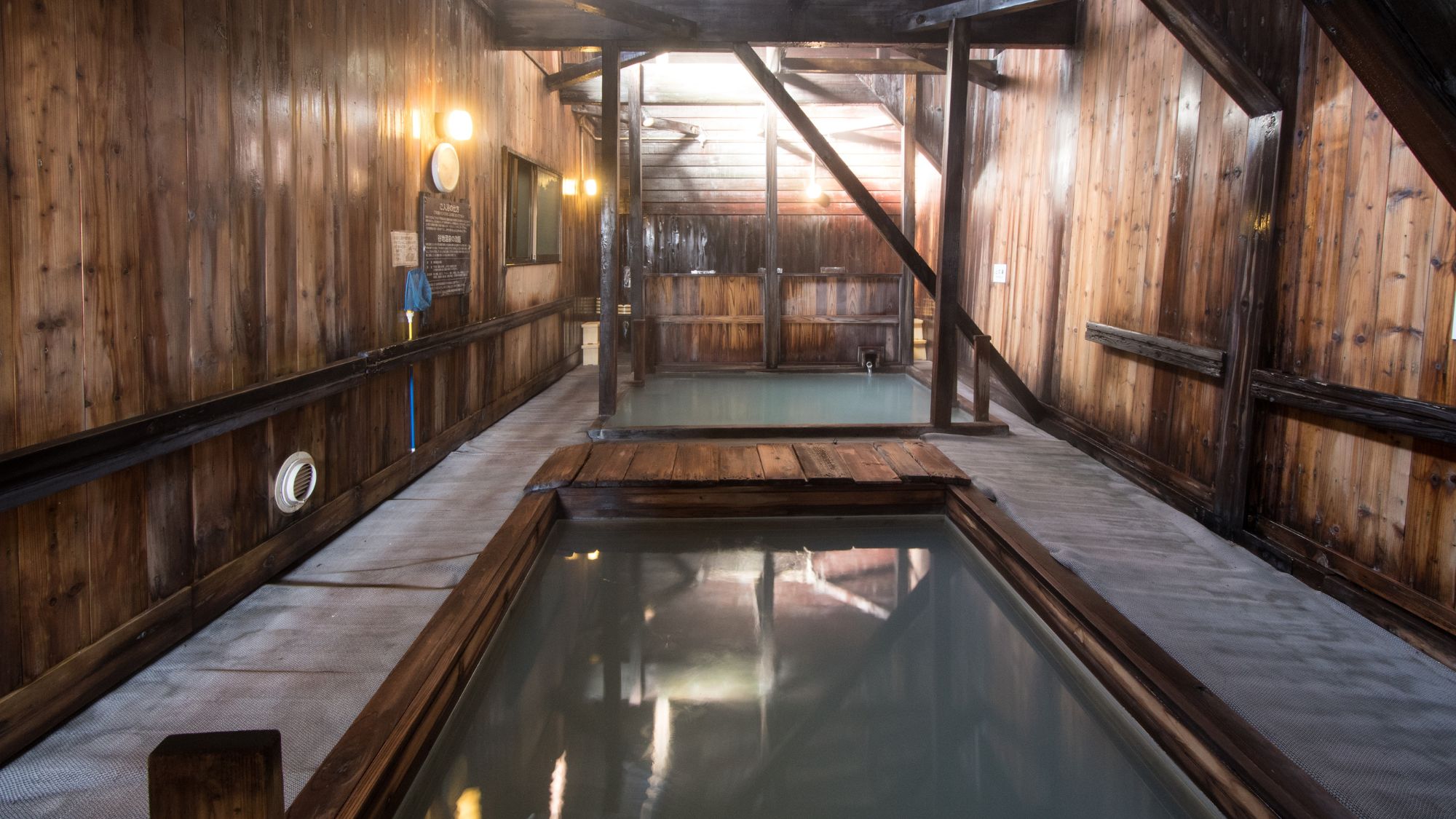 【日本三秘湯/谷地温泉】