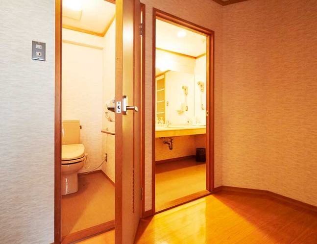 特別室　セパレートタイプ　バスルーム　トイレ