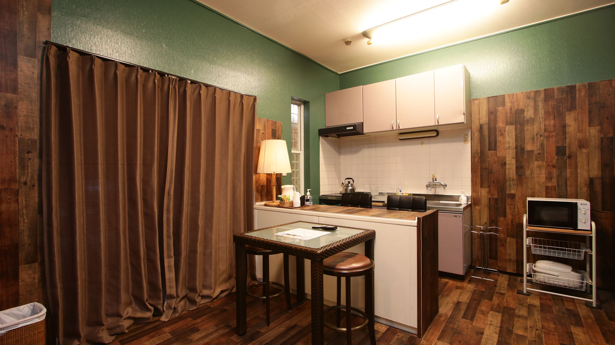 客室_和洋室◆キッチン・ウッドデッキ付き