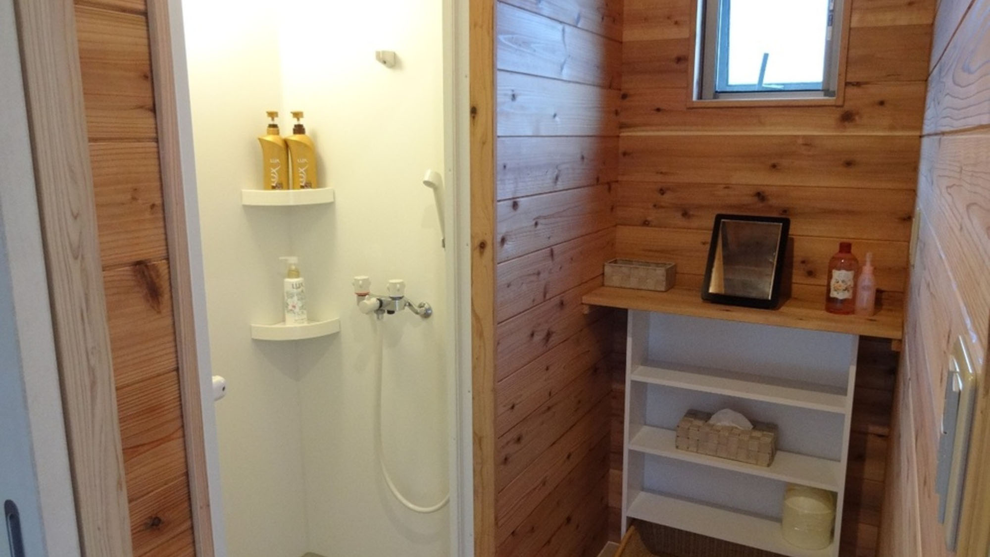 館内_シャワールーム*