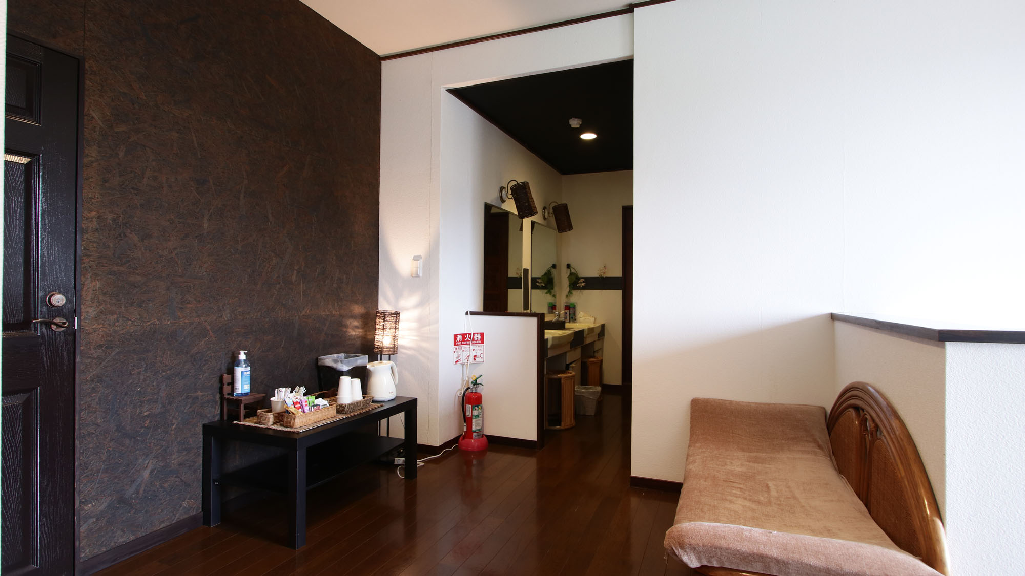 館内_2階パブリックスペース