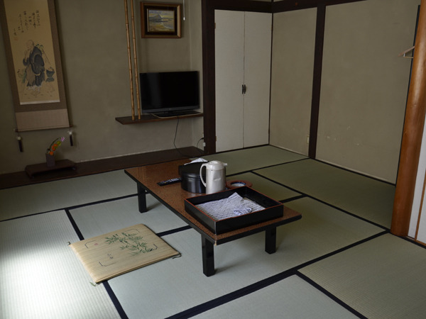 [Hana Chidori] Japanese-style room 9 tatami mats